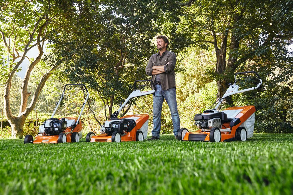 Как выбрать бензиновую газонокосилку STIHL для большого участка Как выбрать бензиновую газонокосилку STIHL для большого участка